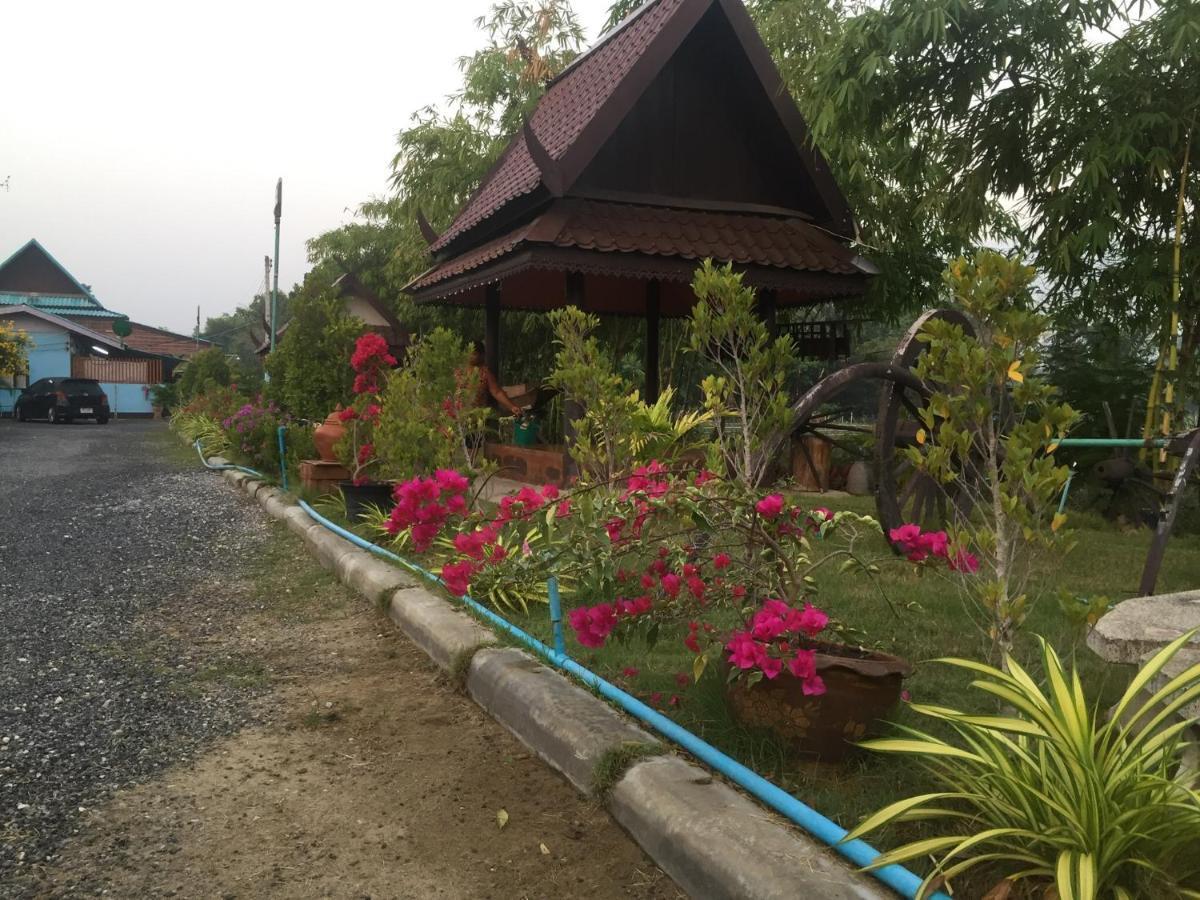 Bussaracum Resort Kanchanaburi Exterior foto